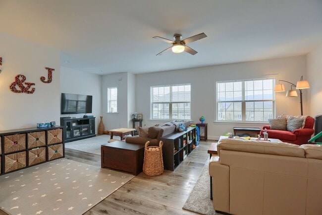 Photo - 4 bedroom townhome