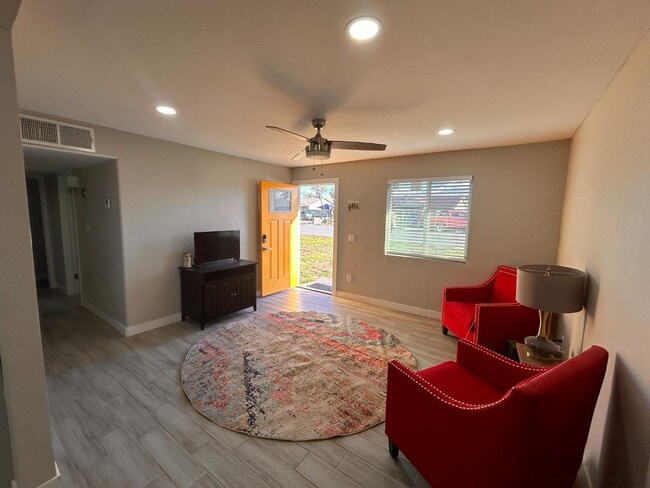 Photo - 3936 W Nancy Ln