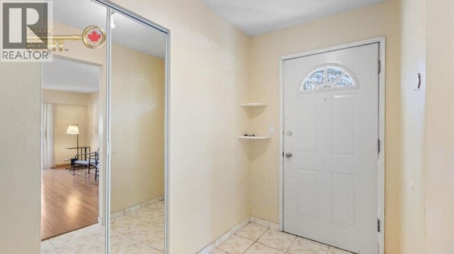 Photo - 912 Premier St