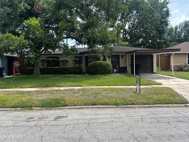 Photo - 7738 Dixie Dr House