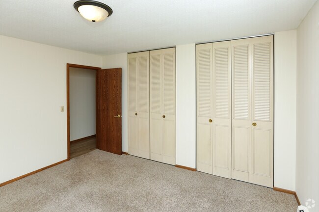 1HAB, 1BA - 725SF - 4001 West 31st St. (Saint Louis Park)