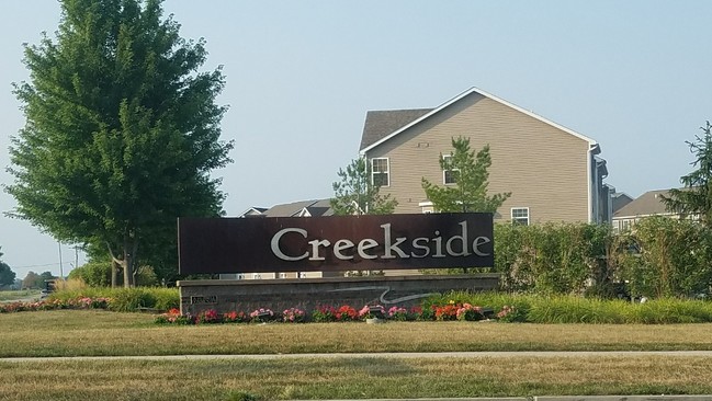 Creekside Townhomes - Creekside Townhomes
