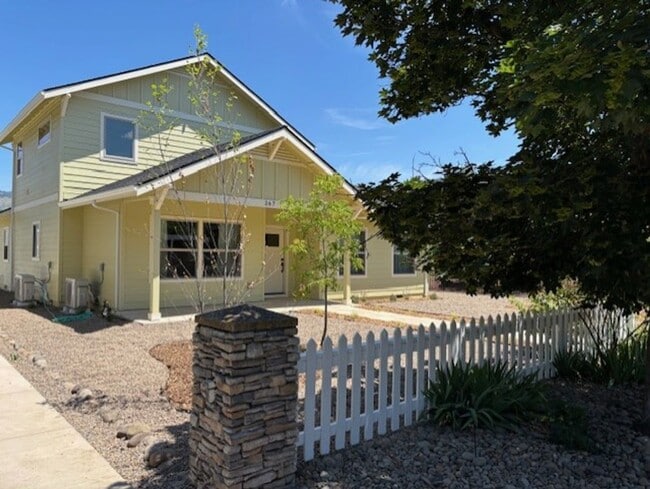 Photo - 3 bed 2 bath  Home for Rent in Talent