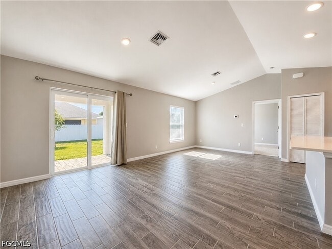 Photo - 2728 NE 5th Pl