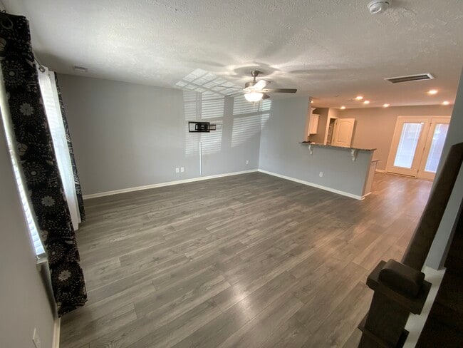 Living Room - 3037 Utah St Unit 3037 Utah St.