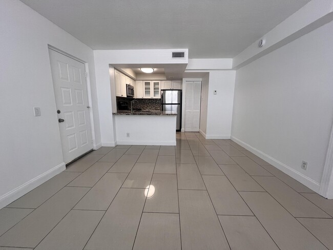Photo - 728 Executive Center Dr Unit 11