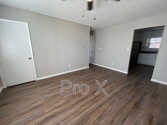 Photo - 740 N 6th St