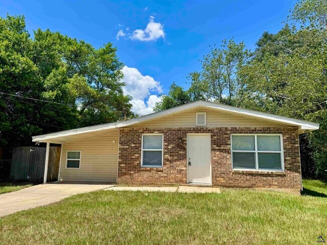Building Photo - 102 Varee Dr Rental