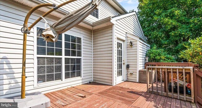 Photo - 9750 Granary Pl