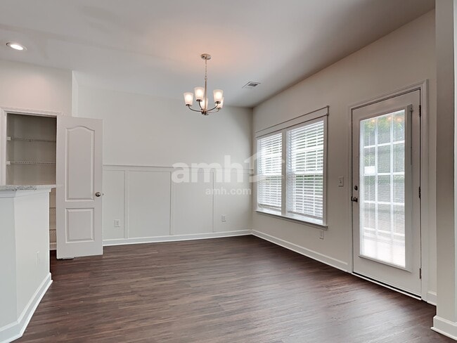 Photo - 118 Maywood Drive