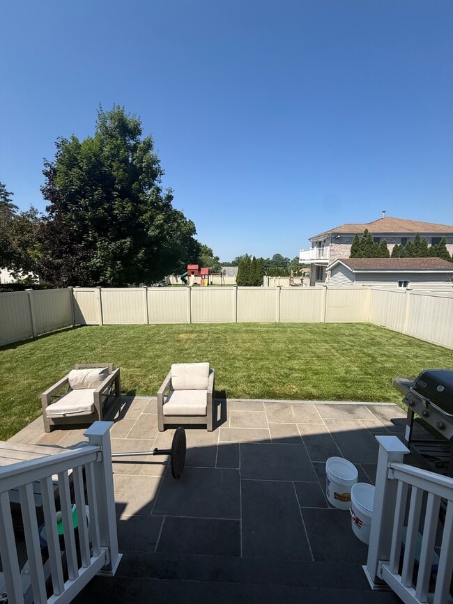19 Lorraine Dr