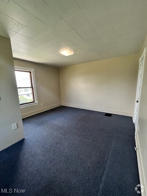 Building Photo - 934 N Stateline Rd Rental