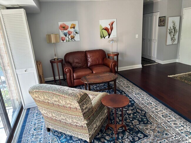 Photo - 511 1st St N