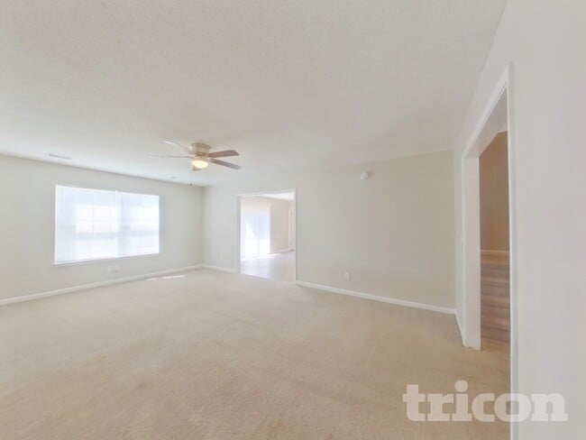 Photo - 500 Gingerbread Ct S