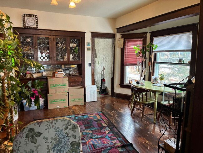 Photo - 4 Bedroom, 2 Bathroom Home With Views of Downtown & Fenced In Yard