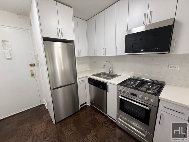 Photo - EAST 35 STREET Unit 2I