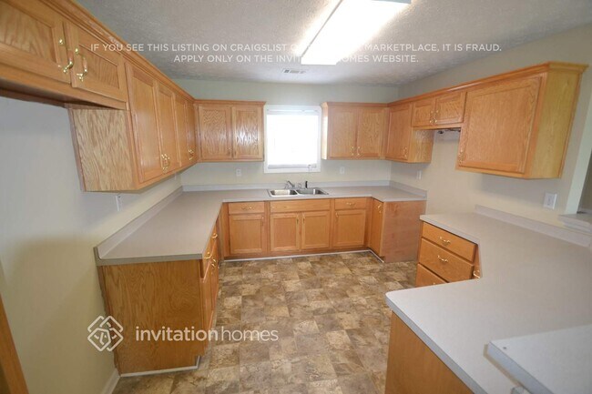 Photo - 1004 Buttercup Ln