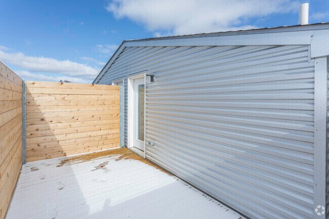 Studio Loft - 520 SF Brookdale SL6