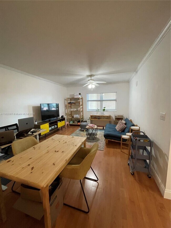 Building Photo - 2665 SW 37th Ave Unit 209 Rental