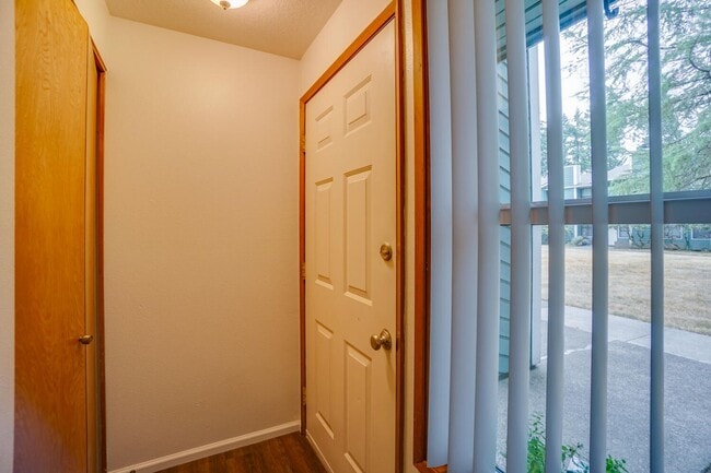 Photo - Fanno Creek Condo - Lovely Condo in Heart of Tigard