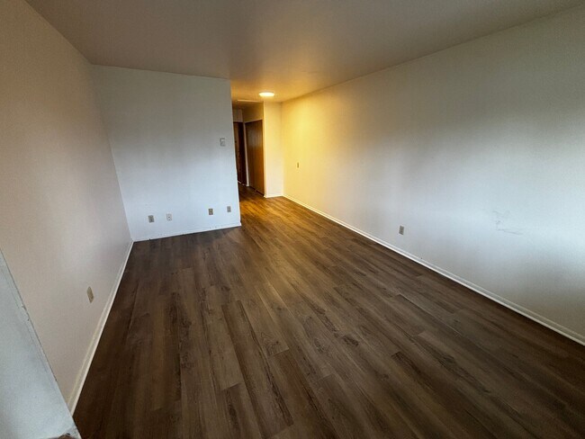 Photo - 23 Diplomat Dr Unidad 23