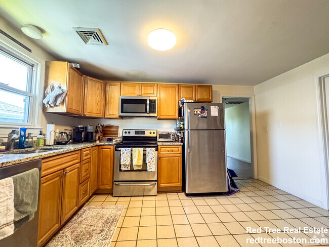 Building Photo - 74 Dunboy St Unit 2 Rental