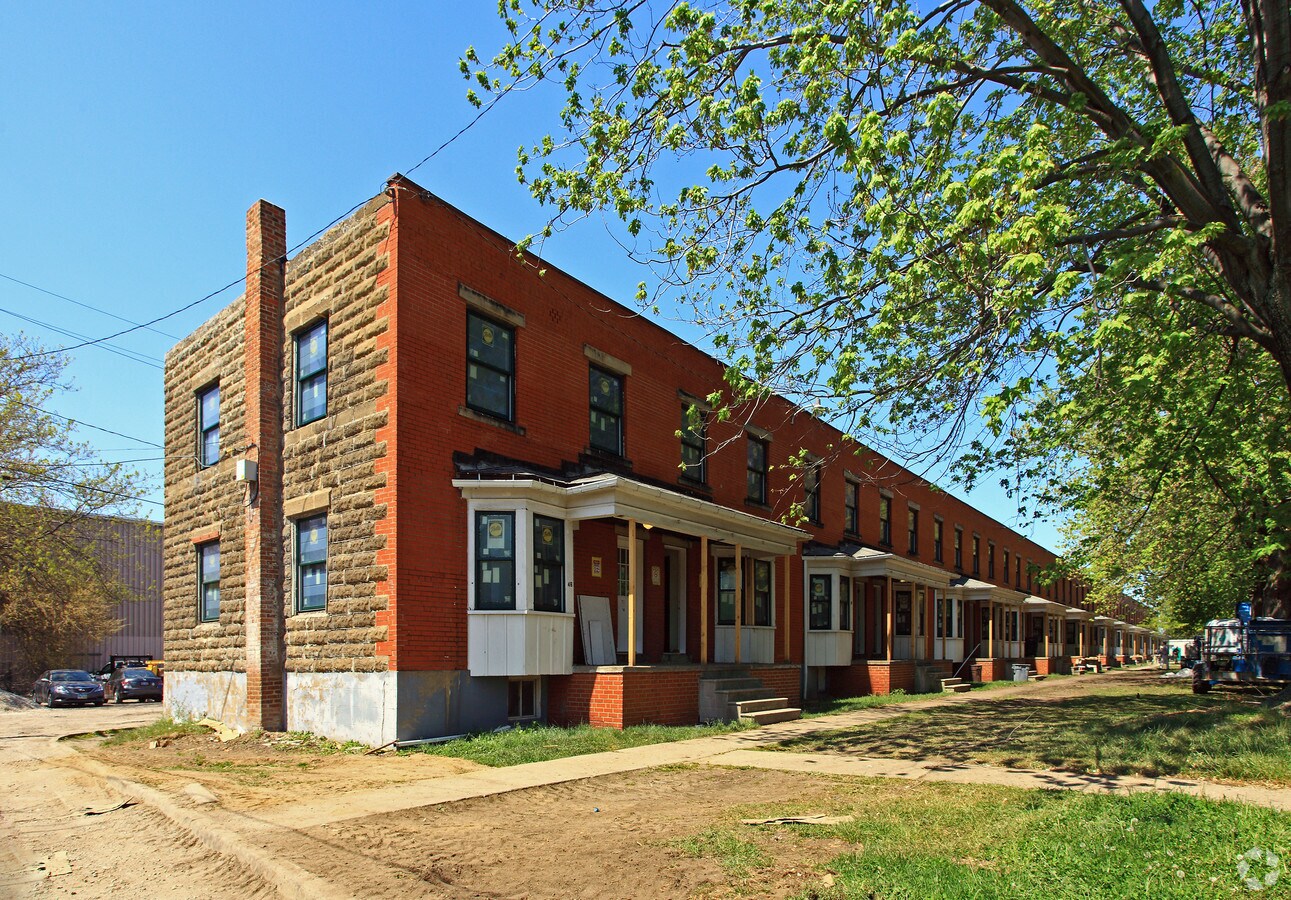 Neal Terrace - Neal Terrace Apartments