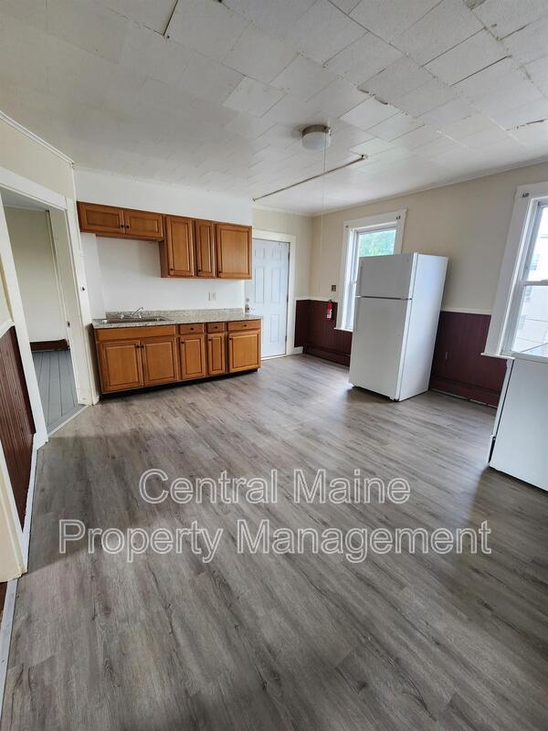 Building Photo - 53 River St Unit #3
