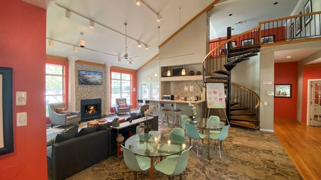 Building Photo - Village Club on Franklin