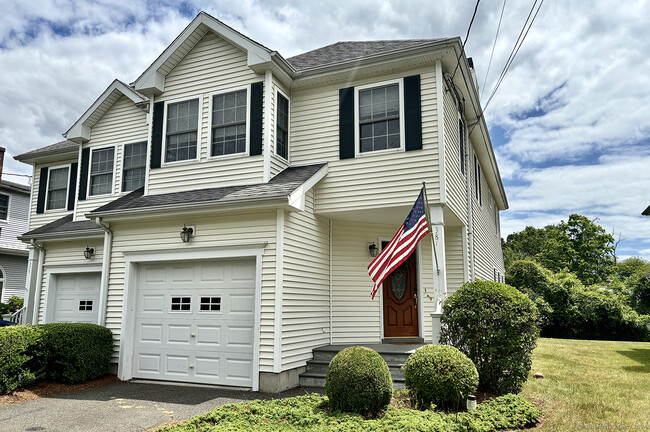 Photo - 381 S Pine Creek Rd House