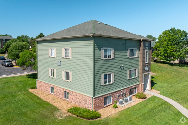 Creekside Place Apartments