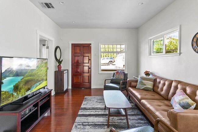 Photo - 6922 Greeley St