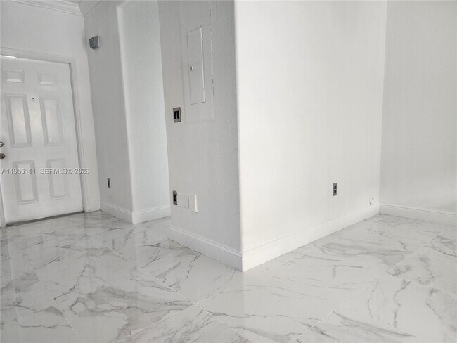 Photo - 6970 NW 177th St