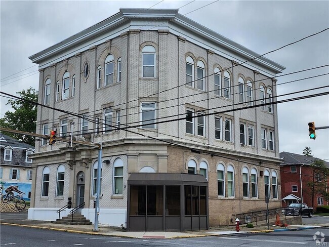 Building Photo - 1 N Broadway Unit 203 Rental