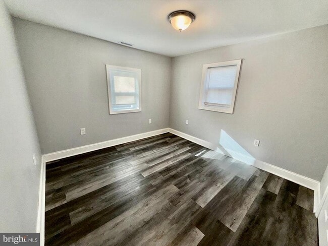 Photo - 9 S Maple Ave