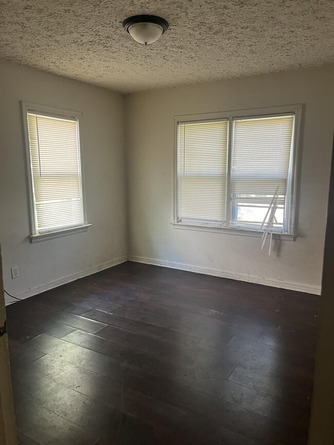 Photo - 2231 Delavan Dr