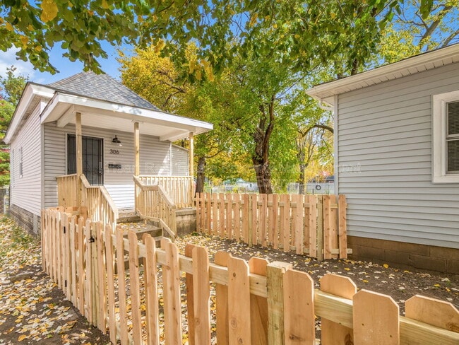 Photo - 306 Martin Ave