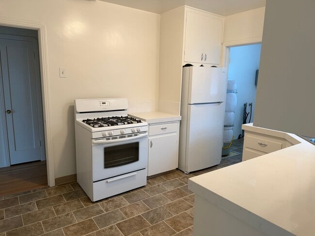 Photo - Great 2 bedroom 1 bath ready to move in
