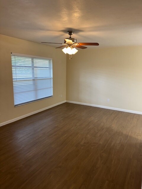 Photo - 1933 NE 17th Pl