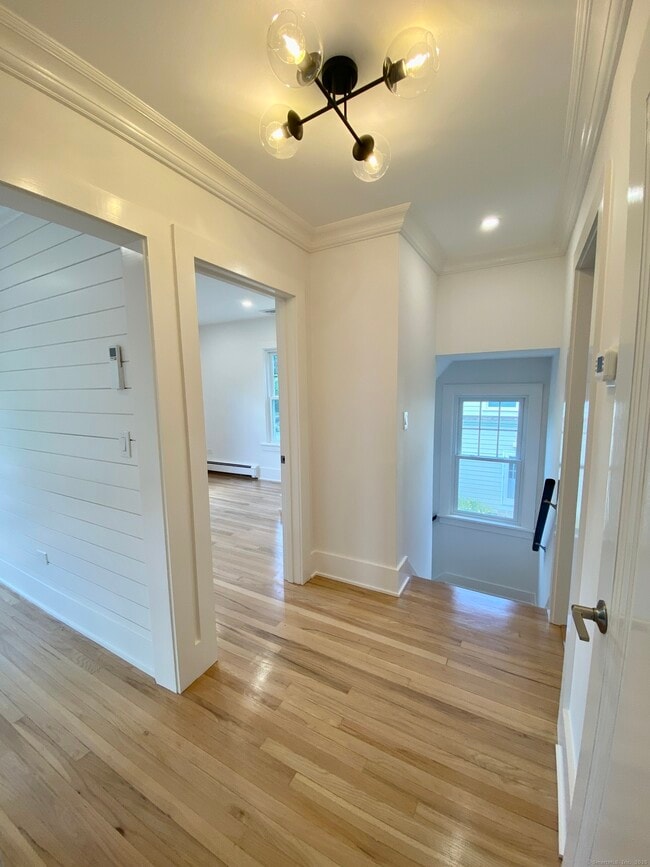 Photo - 40 E Maple St