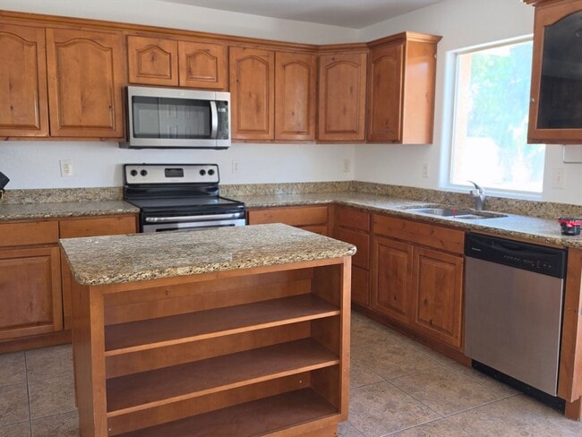 Photo - 4BD/2BA San Tan Valley Home for Rent!