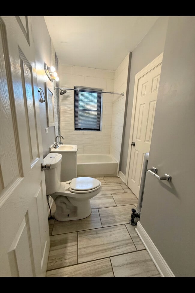 Photo - 7640 S Stewart Ave