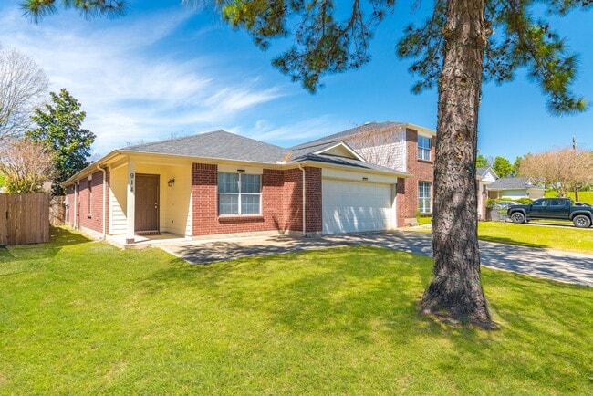 Photo - 914 Parsonfield Ct