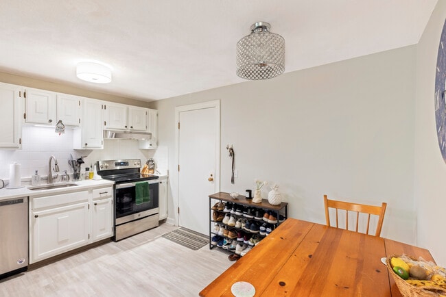 Photo - 205 Great Rd Unit A7