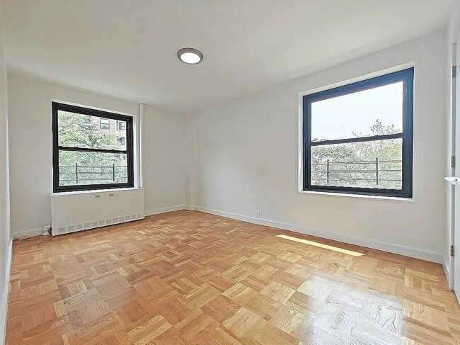 Photo - 210 Clinton Ave