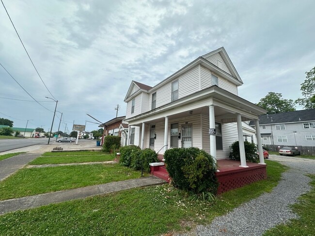 Photo - 1525 Noble St