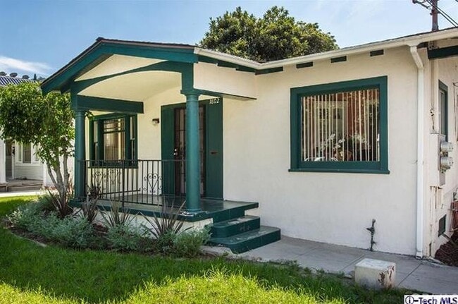 Photo - 1802 E Glenoaks Blvd