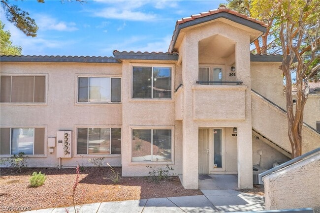 Building Photo - 3060 Tarpon Unit 102