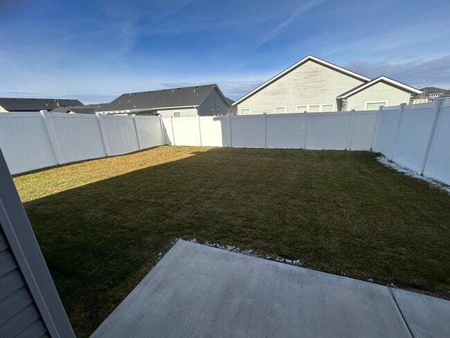 Photo - 1008 Frank Henry Rd