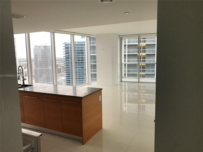 Photo - 495 Brickell Ave Condo Unit 4910